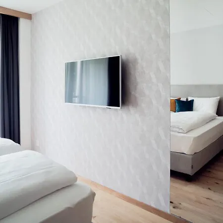 Hotel Neu-Schoenstatt 3*