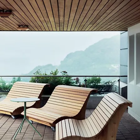 Szálloda Neu-schoenstatt 3*