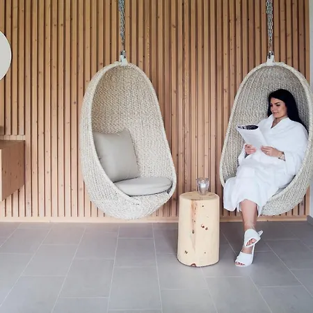 Neu-schoenstatt 3* Quarten