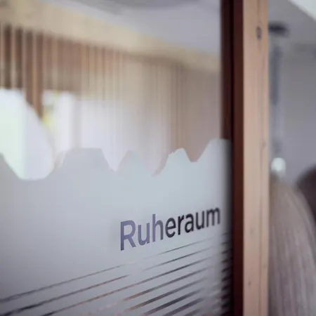 Neu-schoenstatt 3* Quarten