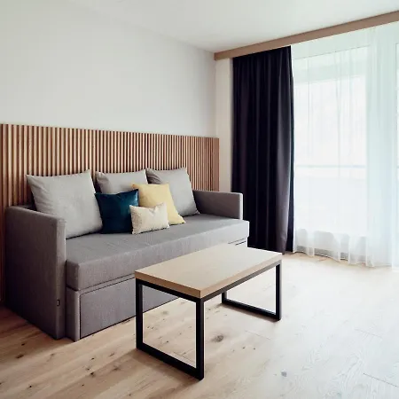 Hotel Neu-schoenstatt 3*
