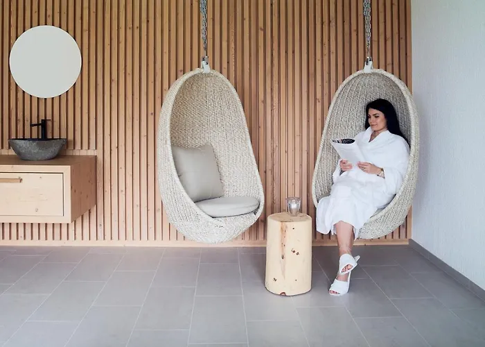 Neu-schoenstatt 3* Quarten