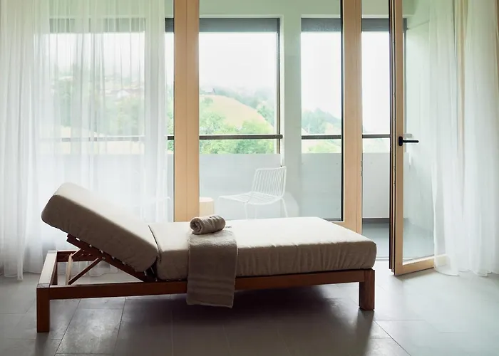 Hotel Neu-schoenstatt 3*