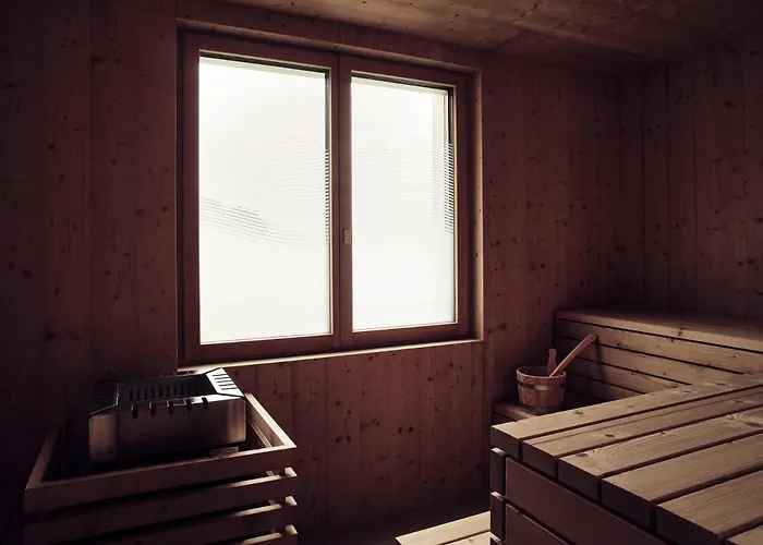 Neu-schoenstatt Szálloda 3*