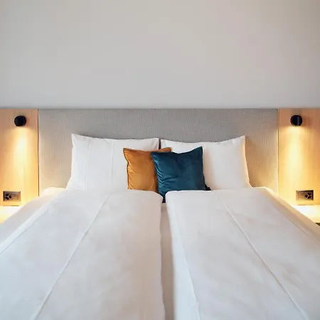 Hotel Neu-Schoenstatt 3*
